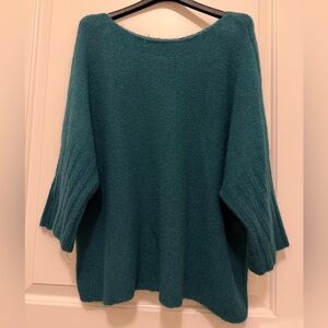 Green Women's Sweater made in Italy